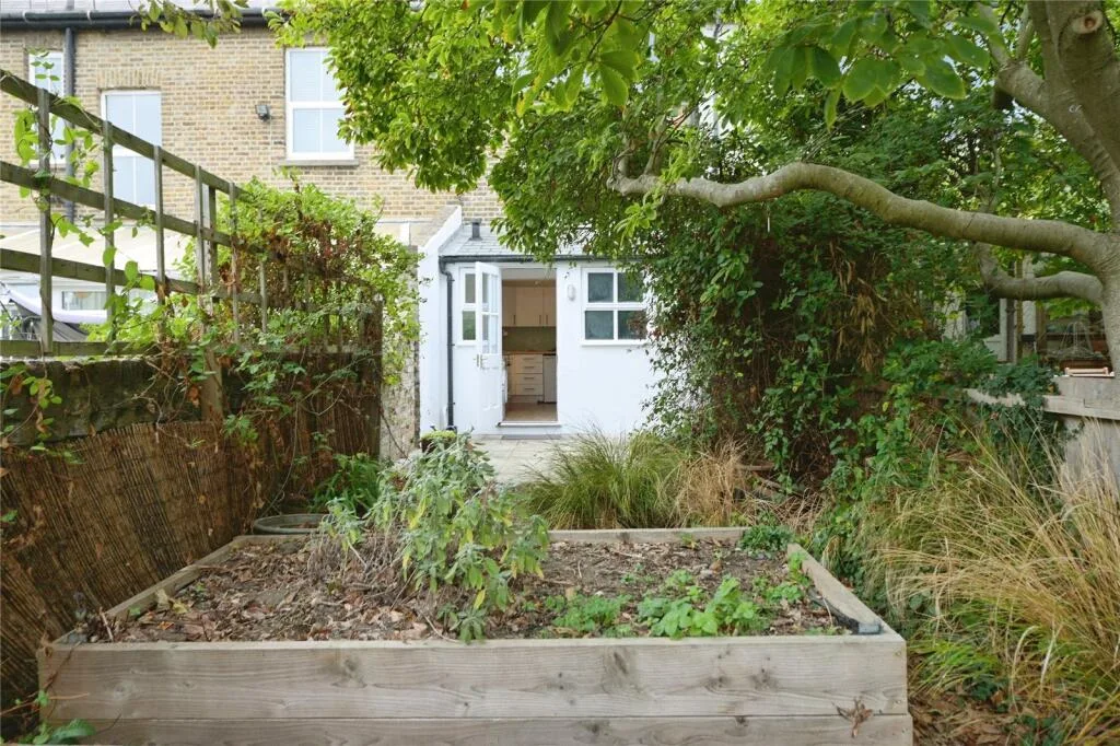 2 bedroom terraced house for rent