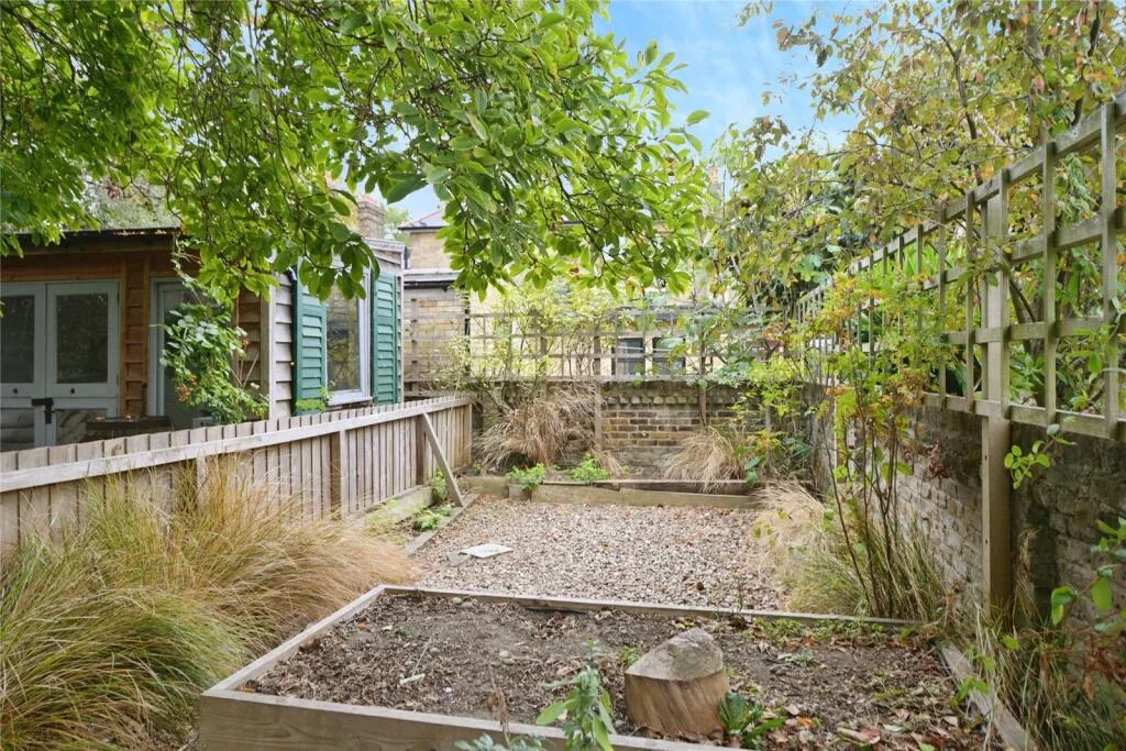 2 bedroom terraced house for rent