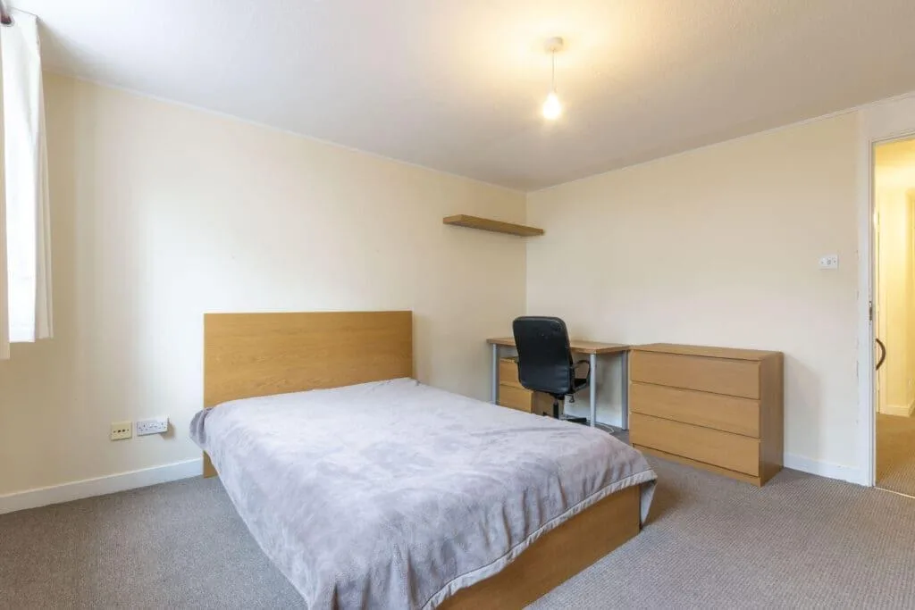 3 bedroom flat for rent
