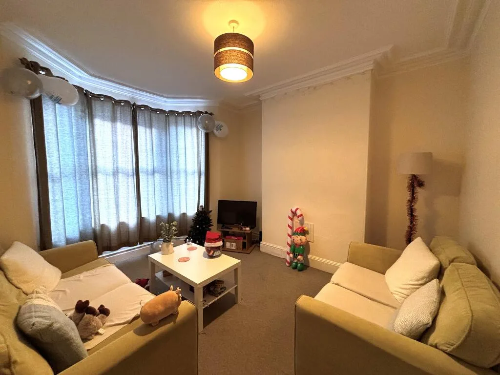 4 bedroom house for rent