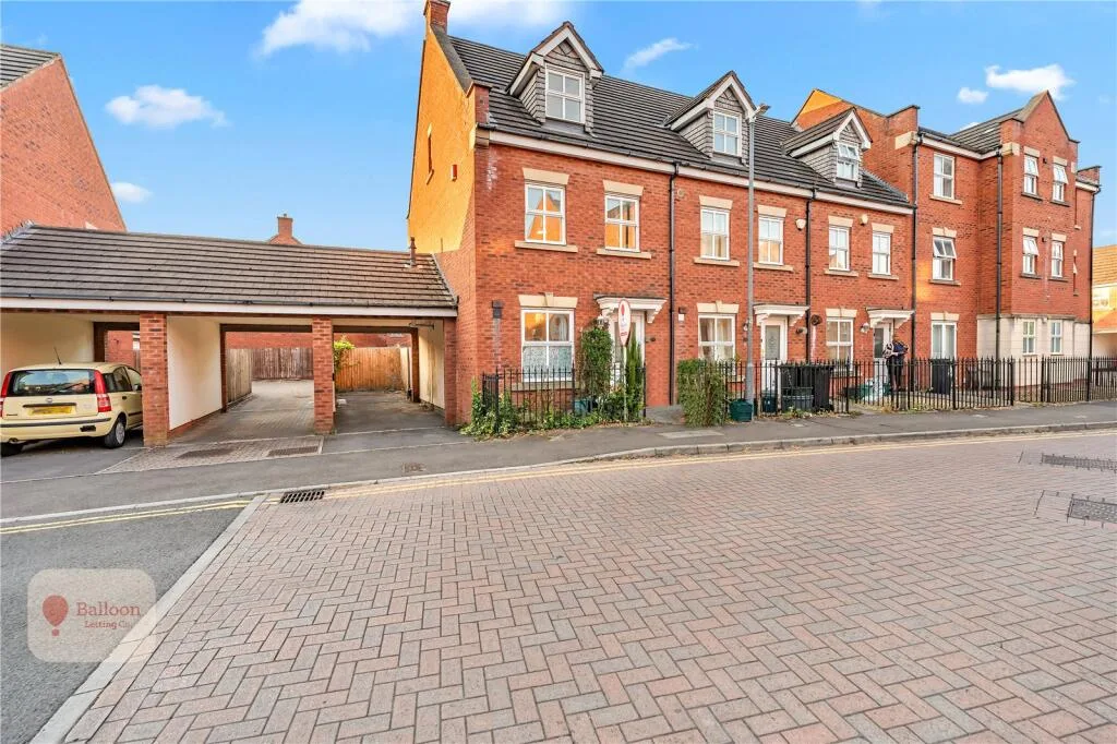 5 bedroom end of terrace house for rent