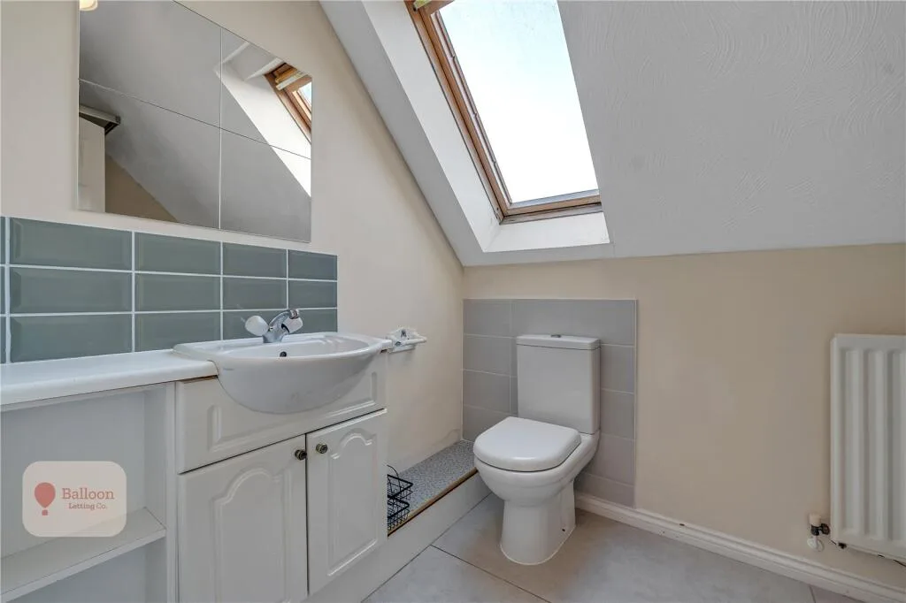 5 bedroom end of terrace house for rent