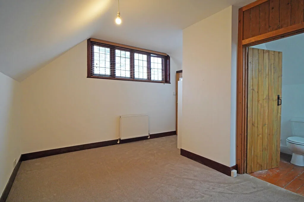 2 bedroom detached house for rent