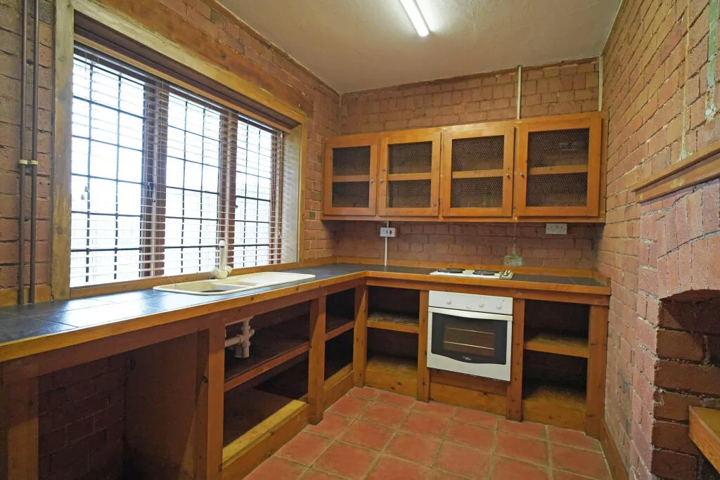 2 bedroom detached house for rent