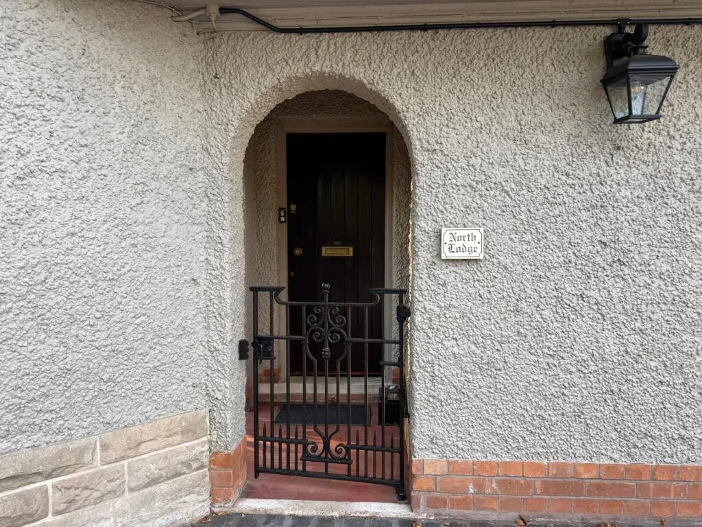 2 bedroom detached house for rent