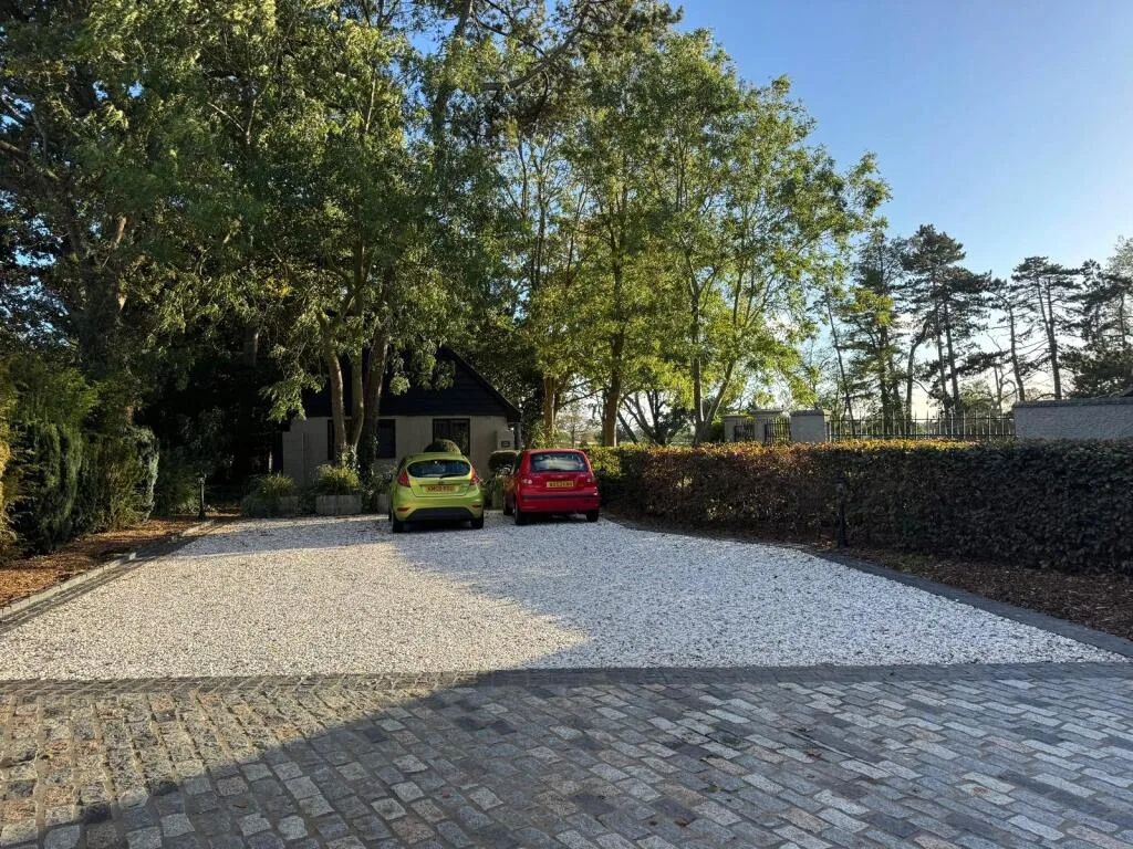 2 bedroom detached house for rent