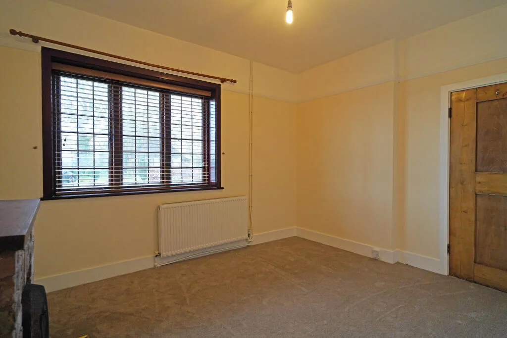 2 bedroom detached house for rent