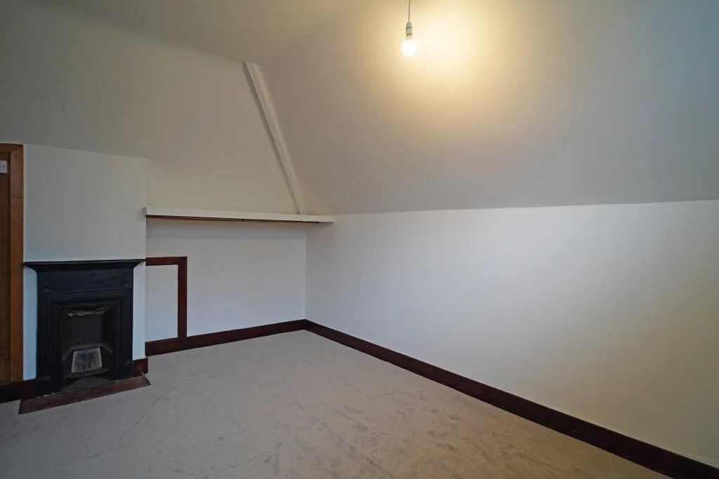 2 bedroom detached house for rent
