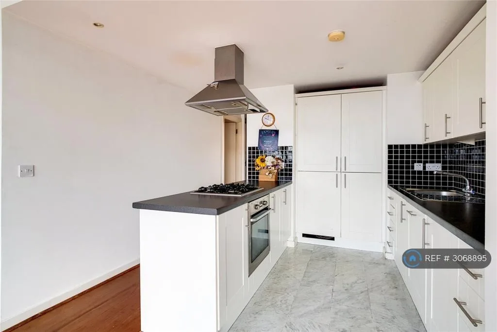 3 bedroom flat for rent