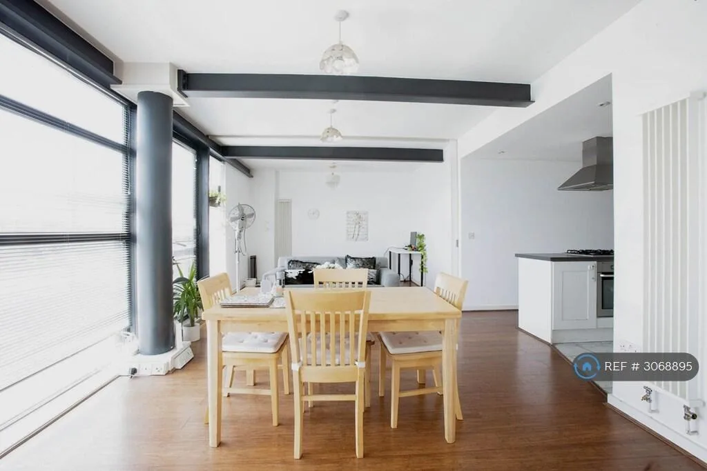 3 bedroom flat for rent