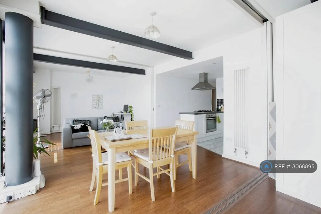 3 bedroom flat for rent