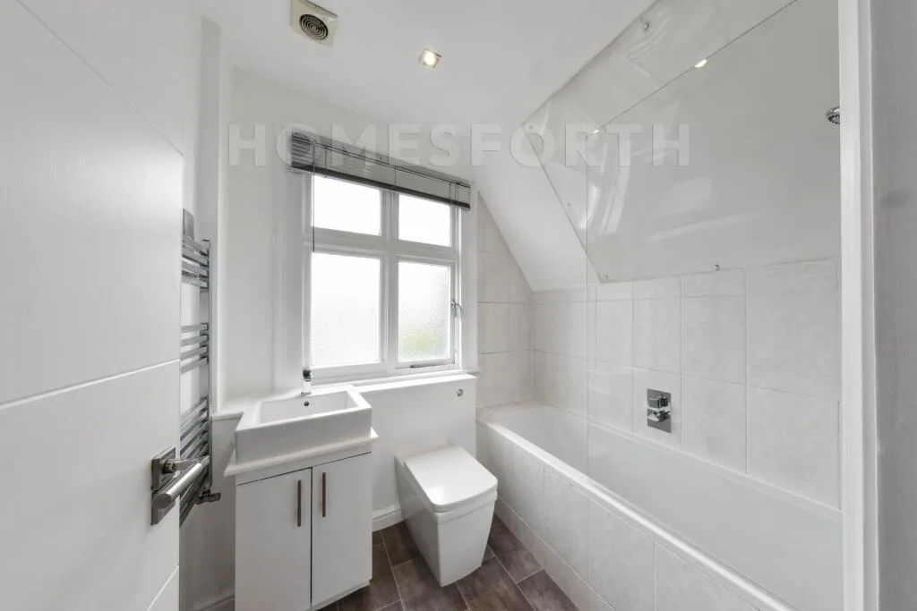 2 bedroom maisonette for rent