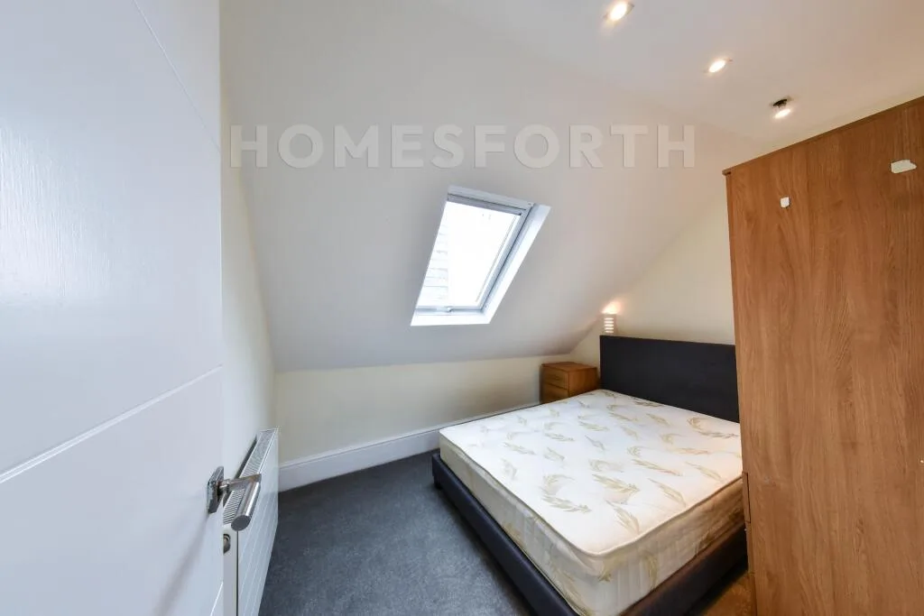 2 bedroom maisonette for rent