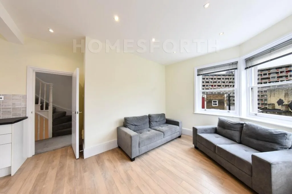2 bedroom maisonette for rent