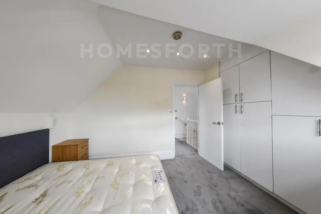 2 bedroom maisonette for rent