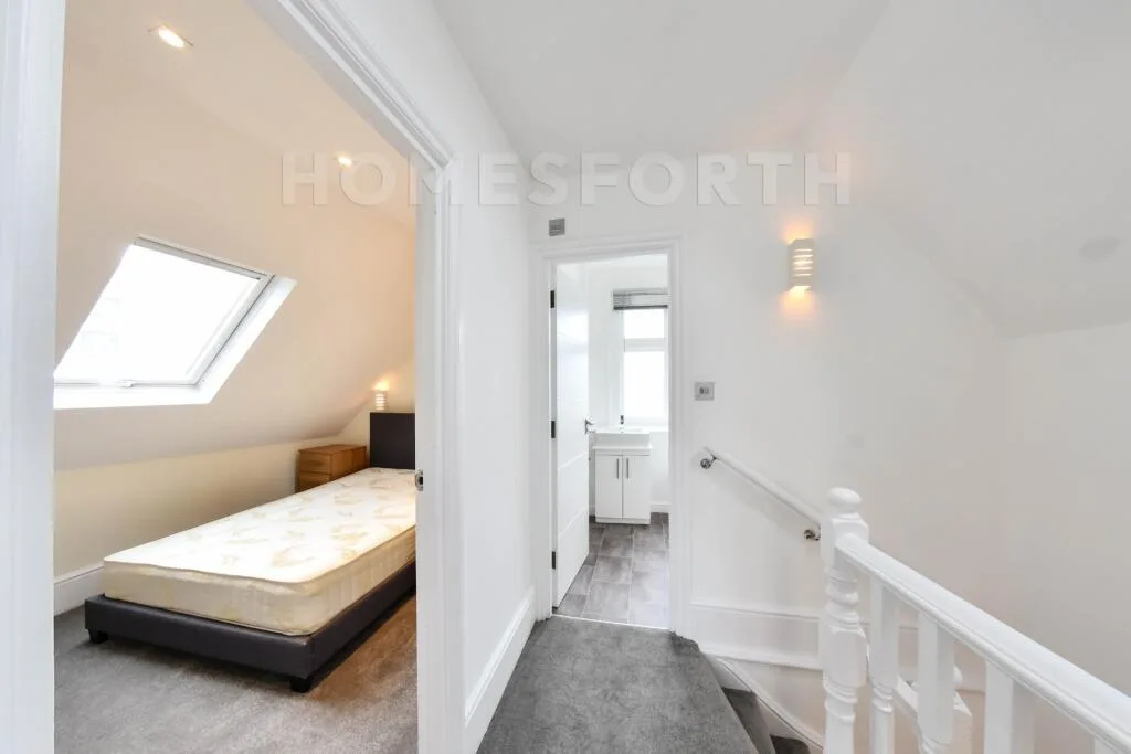 2 bedroom maisonette for rent