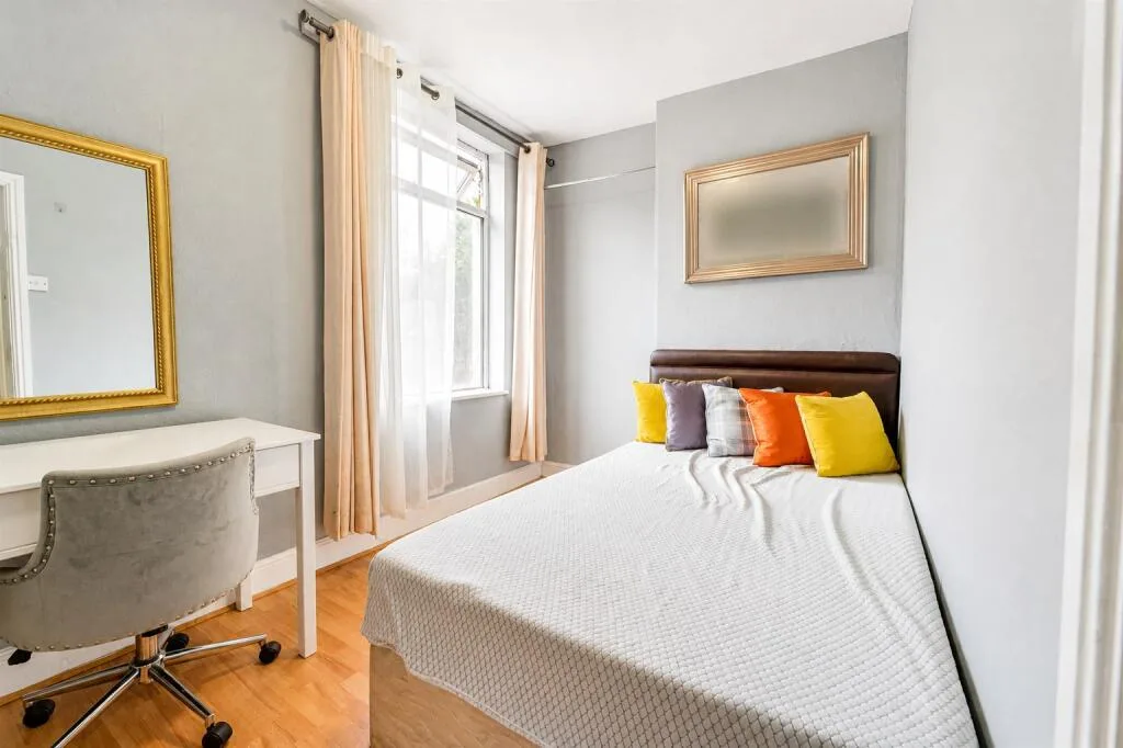 4 bedroom terraced house for rent