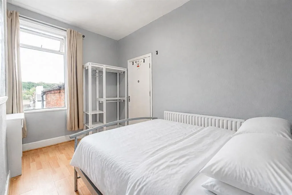 4 bedroom terraced house for rent