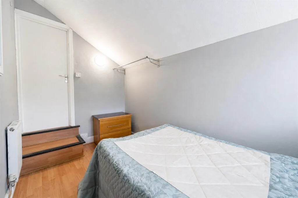 4 bedroom terraced house for rent