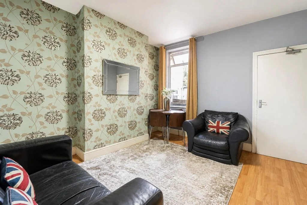 4 bedroom terraced house for rent