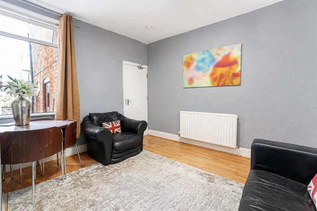 4 bedroom terraced house for rent