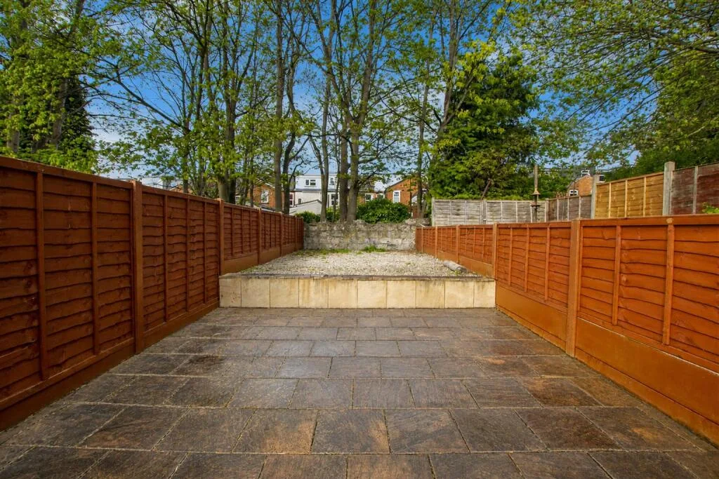 7 bedroom terraced house for rent