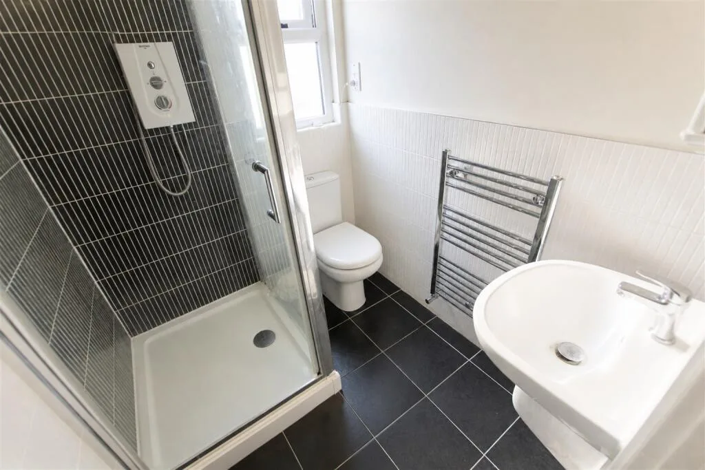 7 bedroom terraced house for rent