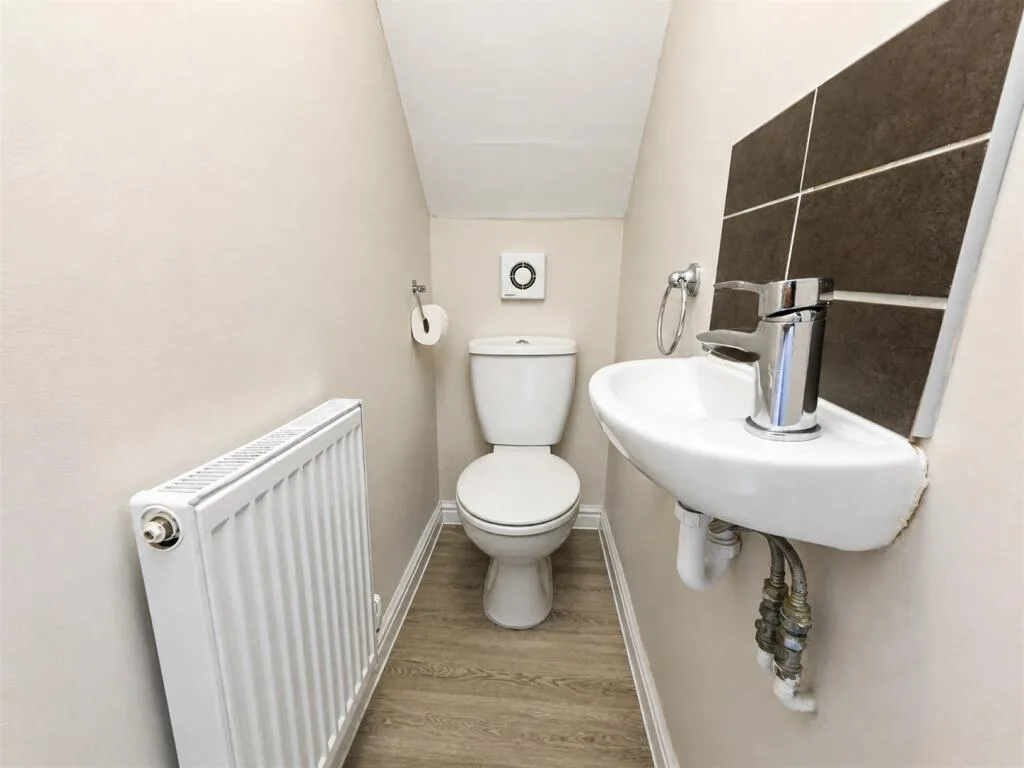 6 bedroom house for rent