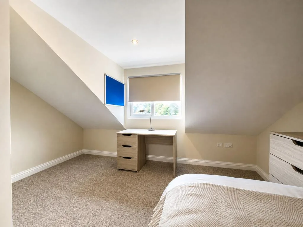 6 bedroom house for rent