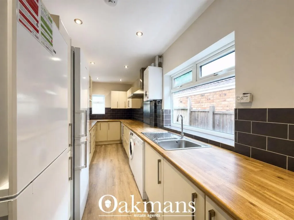 6 bedroom house for rent