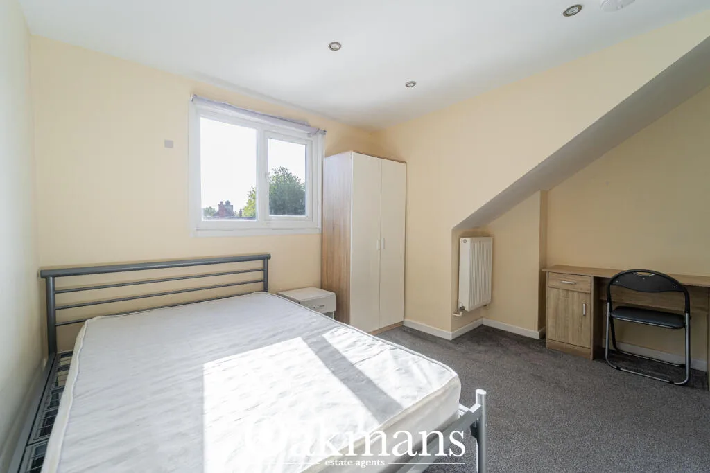 5 bedroom house for rent