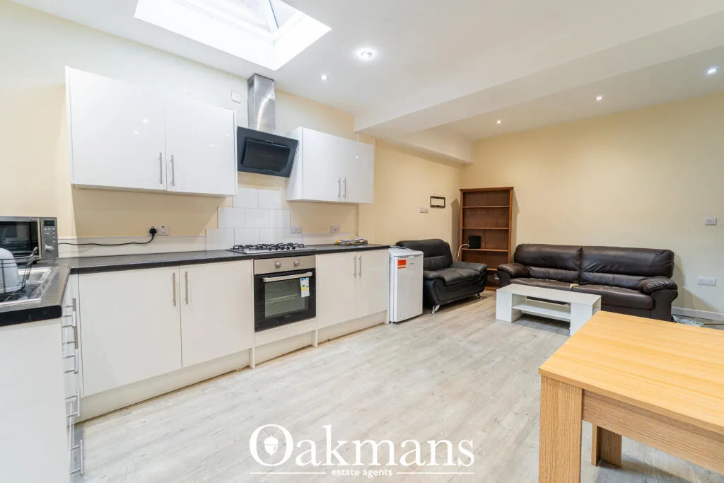 5 bedroom house for rent