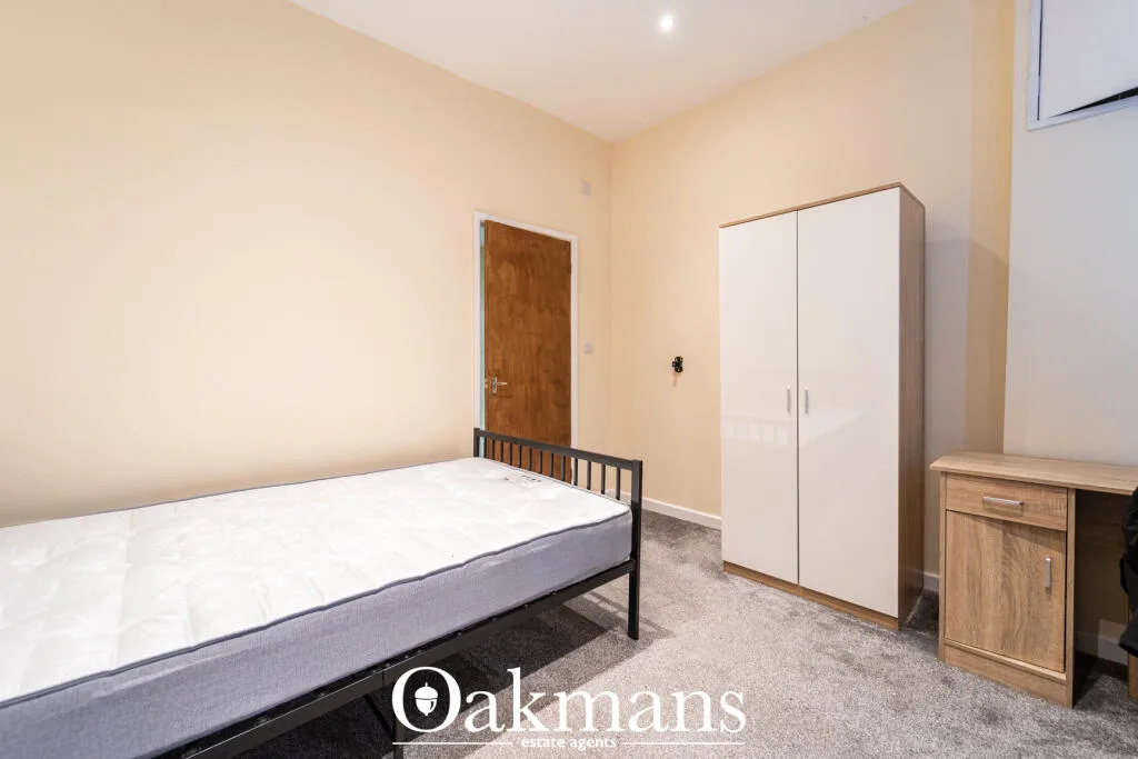 5 bedroom house for rent