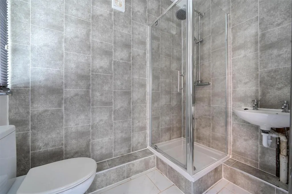 4 bedroom terraced house for rent