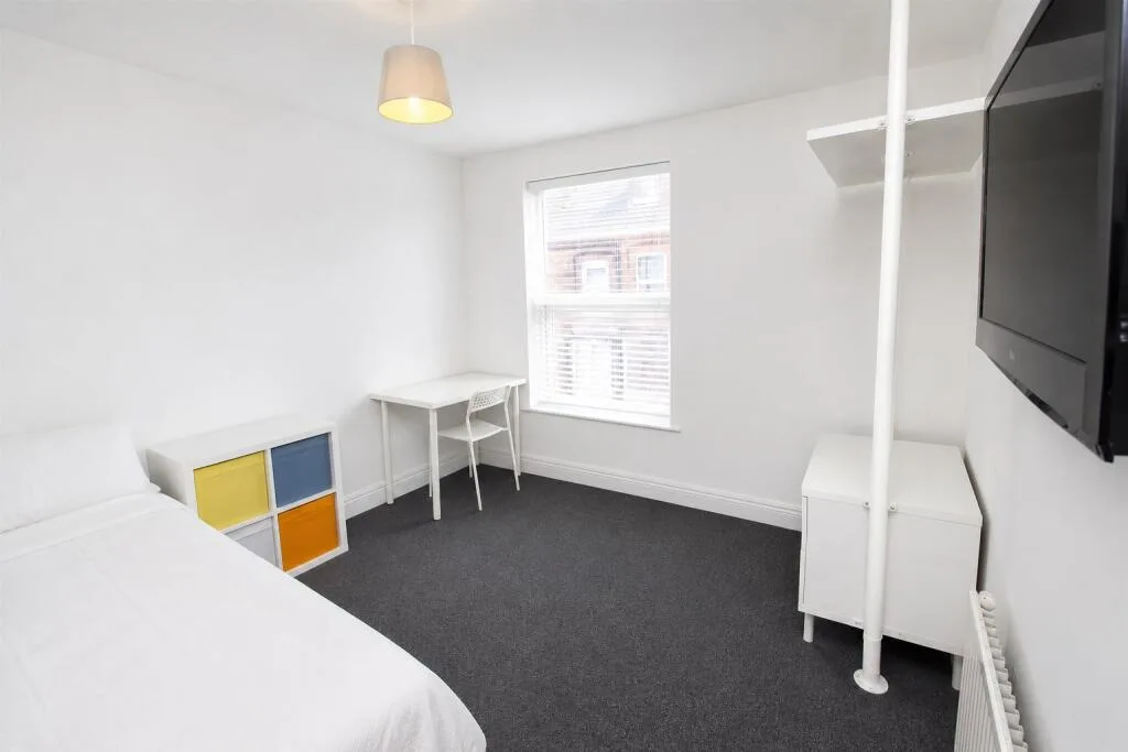 5 bedroom apartment for rent