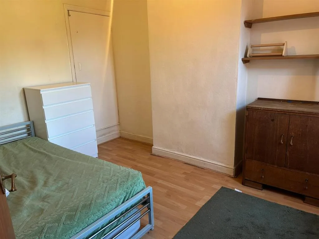 2 bedroom detached house for rent