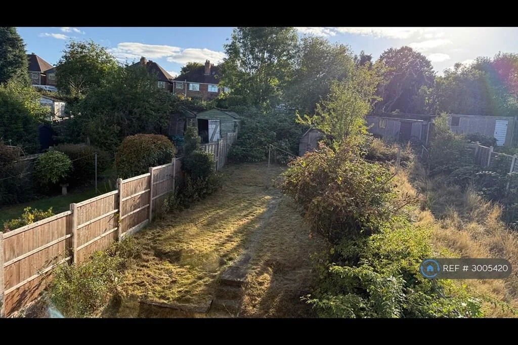 3 bedroom semi-detached house for rent