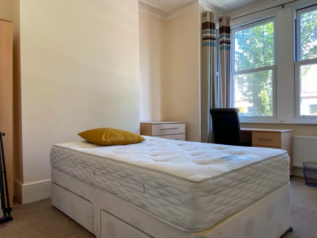 7 bedroom terraced house for rent