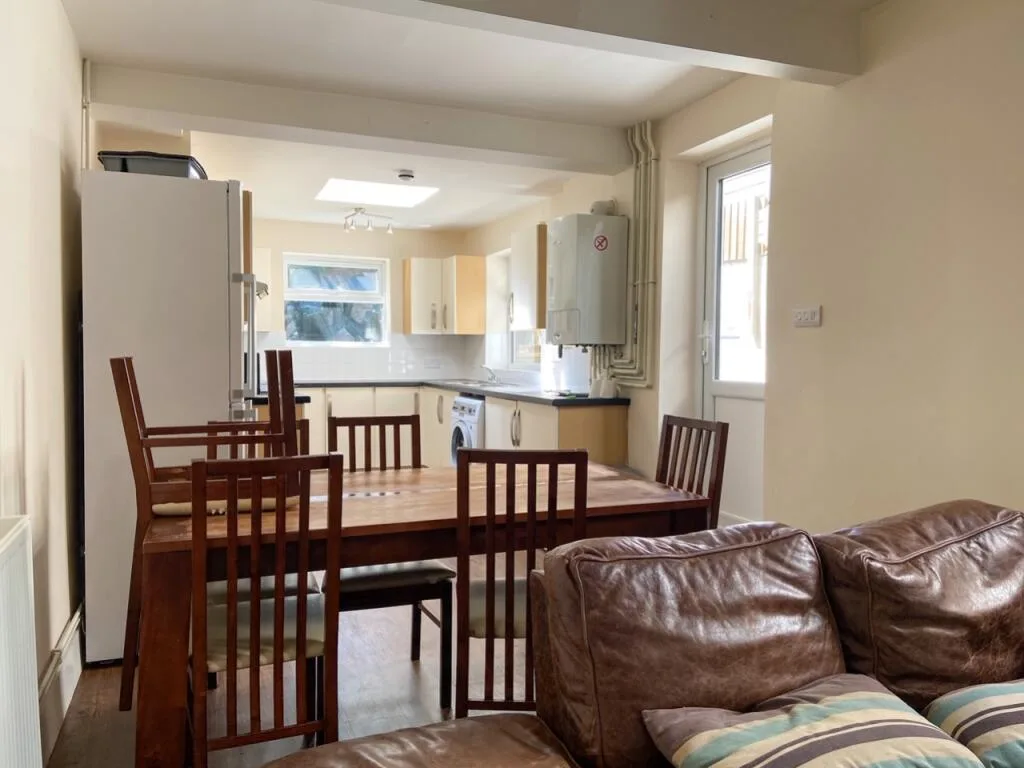 7 bedroom terraced house for rent
