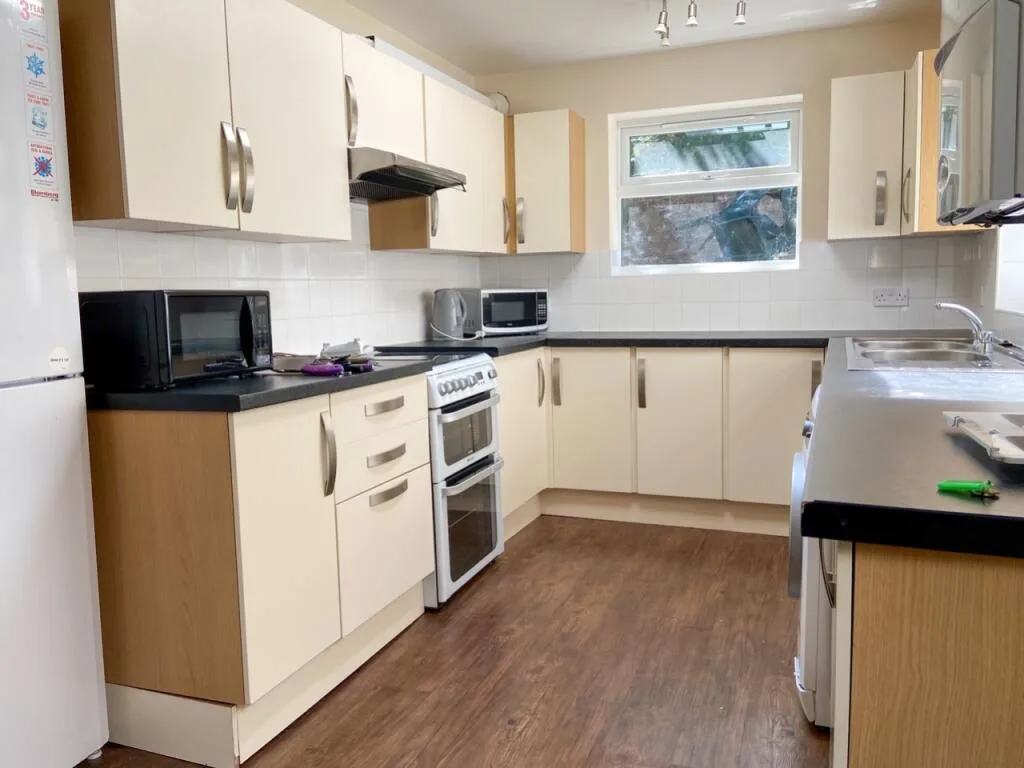 7 bedroom terraced house for rent