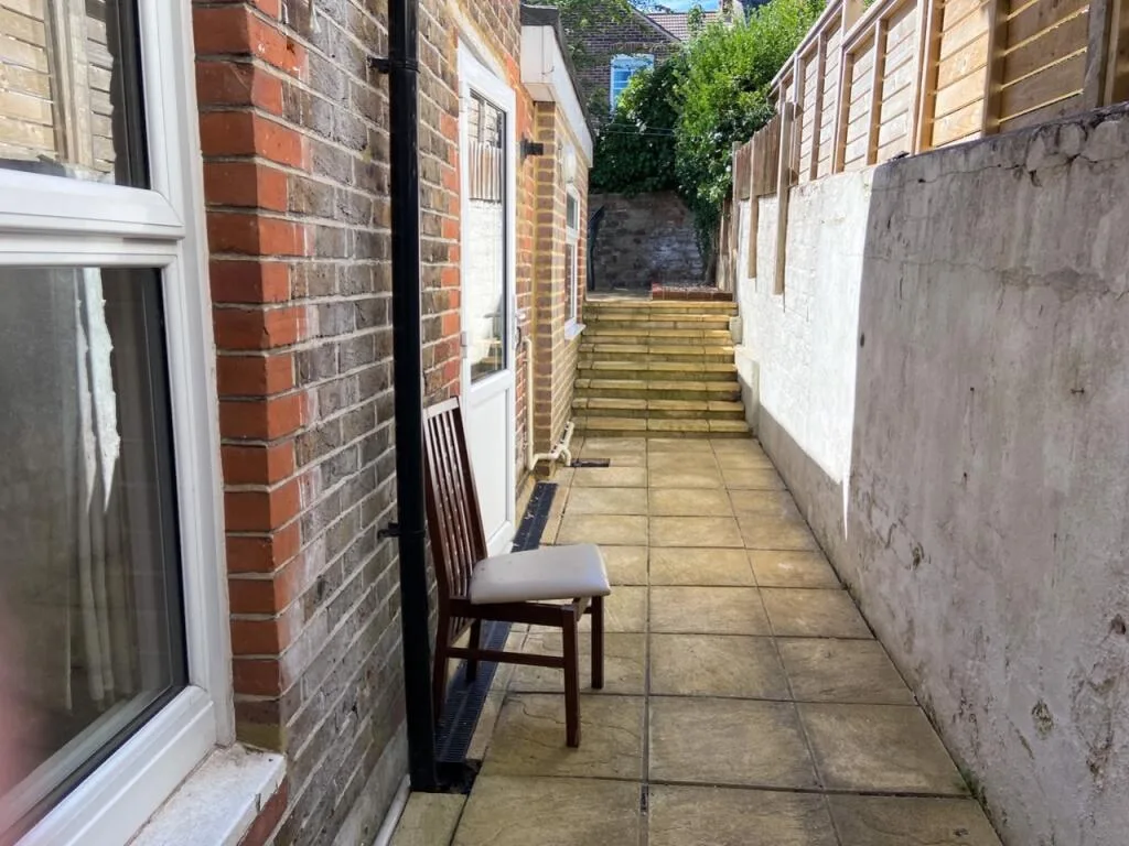 7 bedroom terraced house for rent