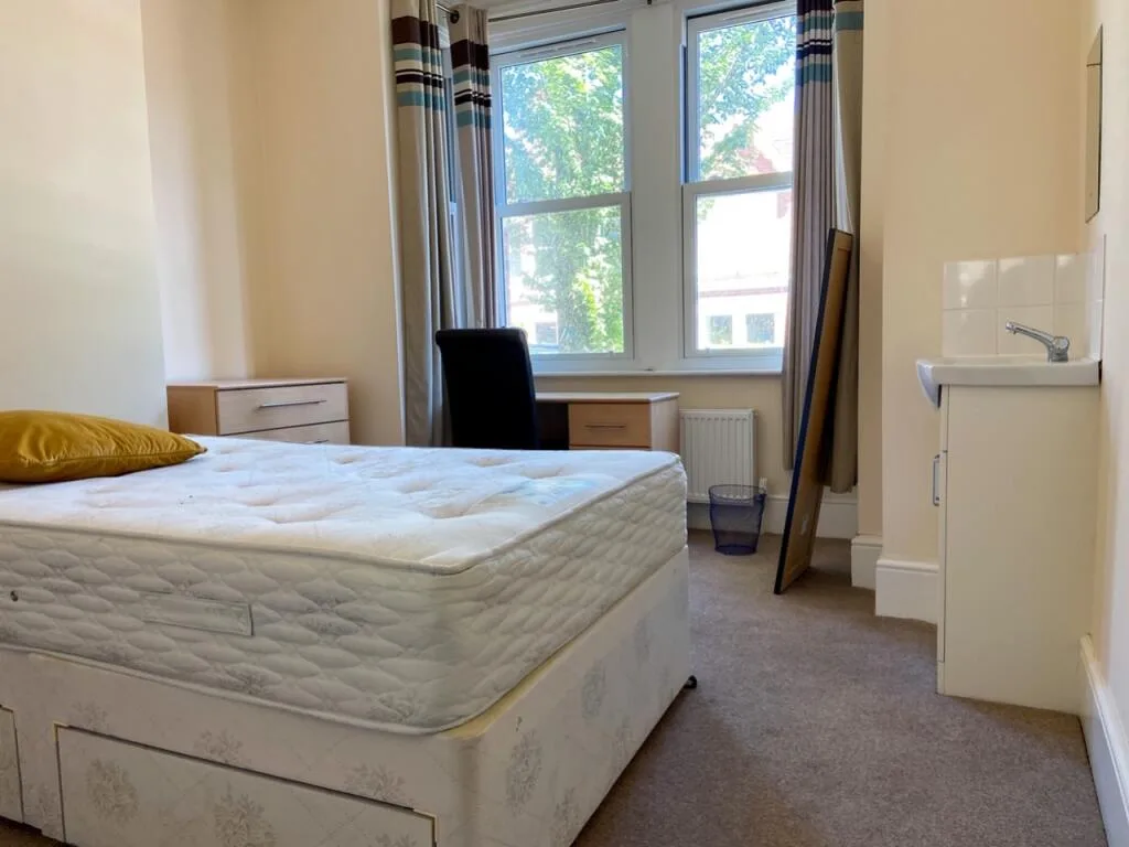 7 bedroom terraced house for rent
