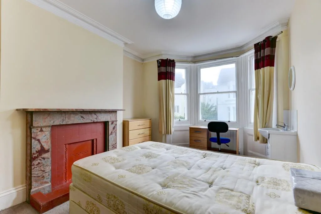 7 bedroom terraced house for rent