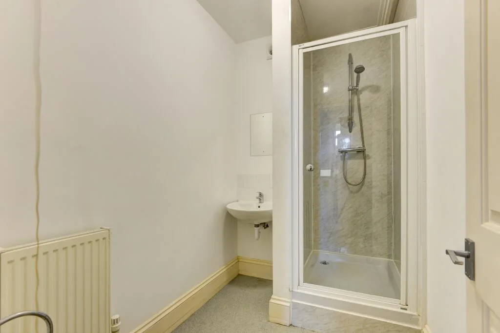 7 bedroom terraced house for rent