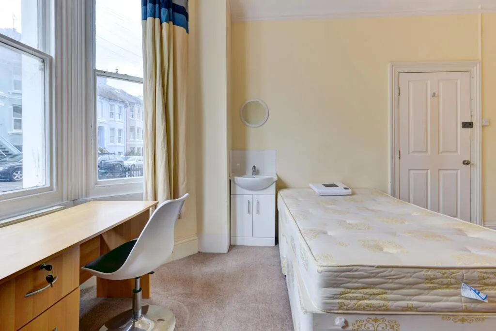7 bedroom terraced house for rent