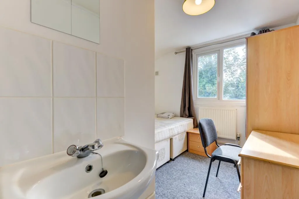 7 bedroom terraced house for rent