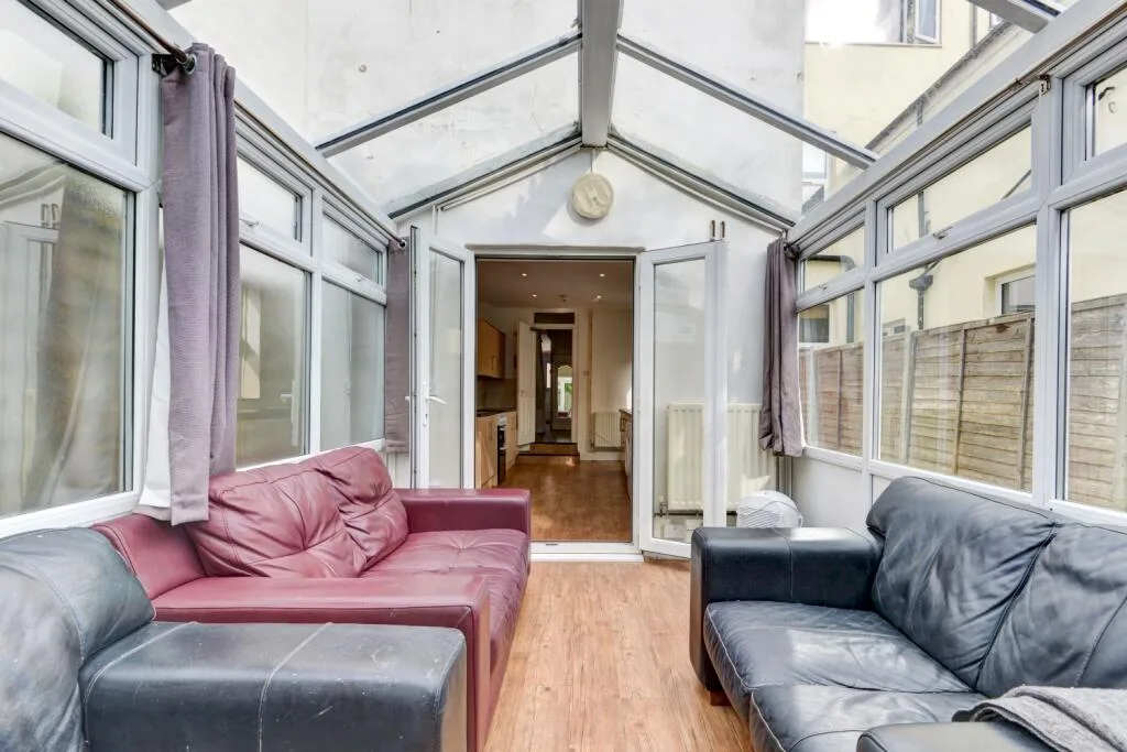 7 bedroom terraced house for rent