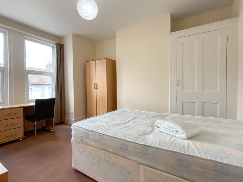 7 bedroom terraced house for rent