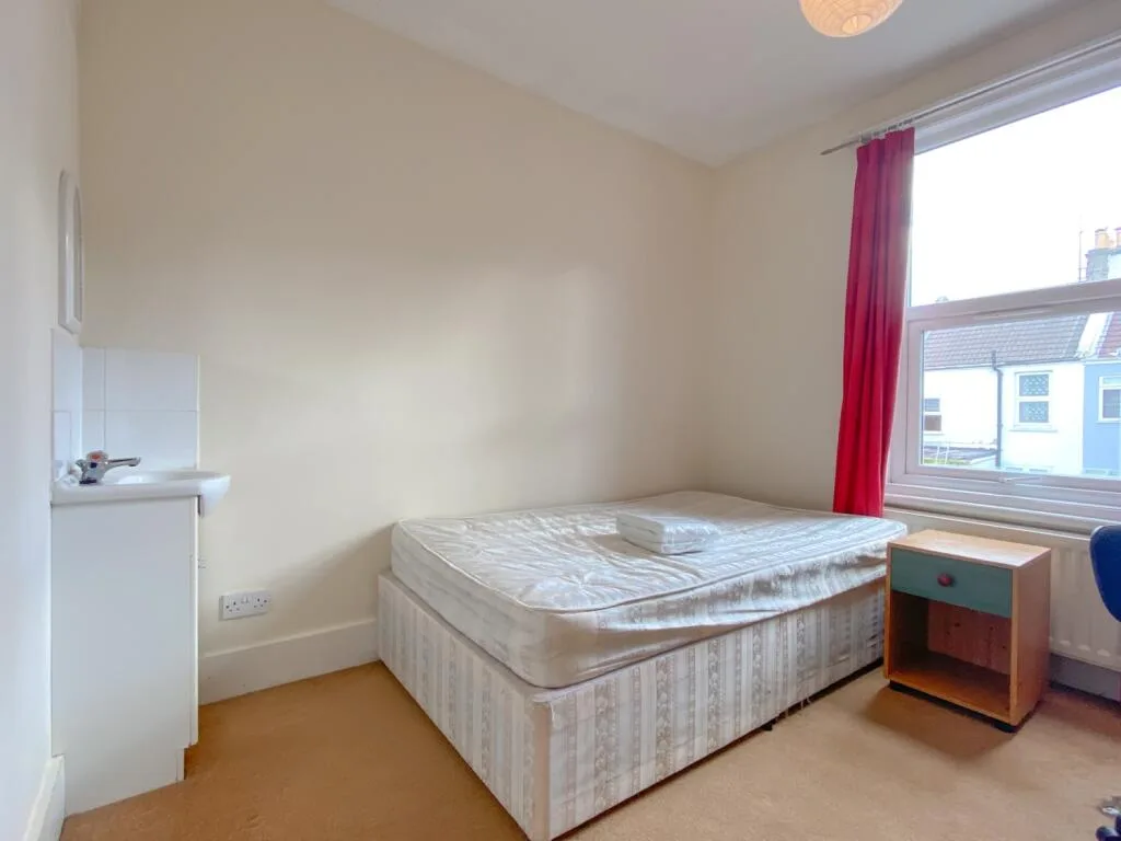 7 bedroom terraced house for rent