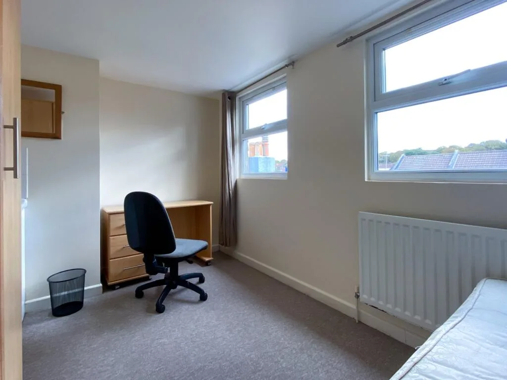 7 bedroom terraced house for rent